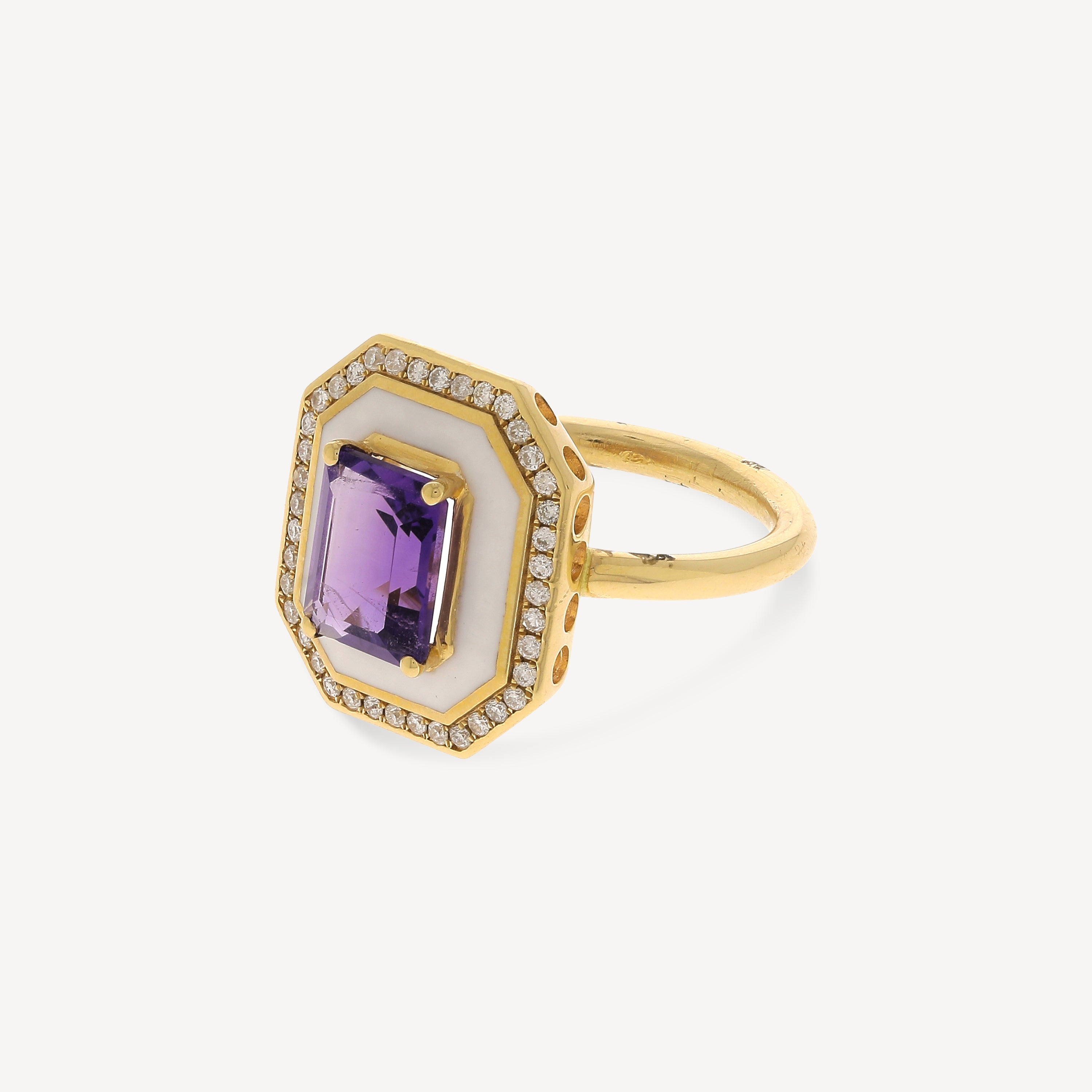 Fizzy White Classic Ring with Amethyst