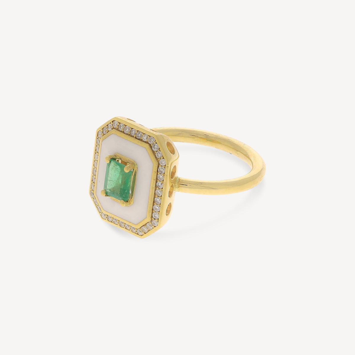 Fizzy White Classic Ring with Emerald