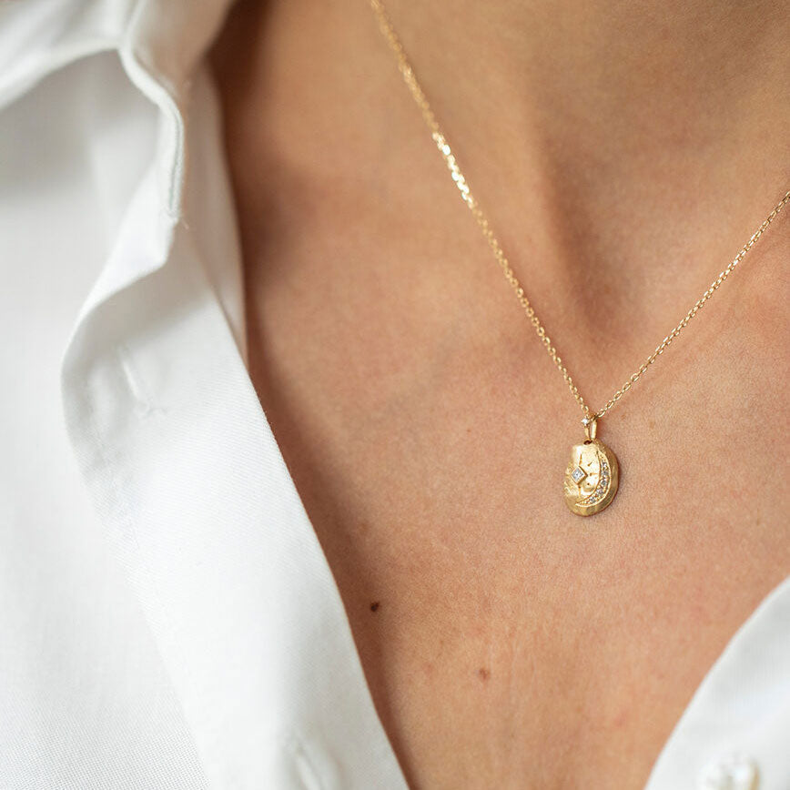Golden Shell Nugget and Diamond Star Necklace