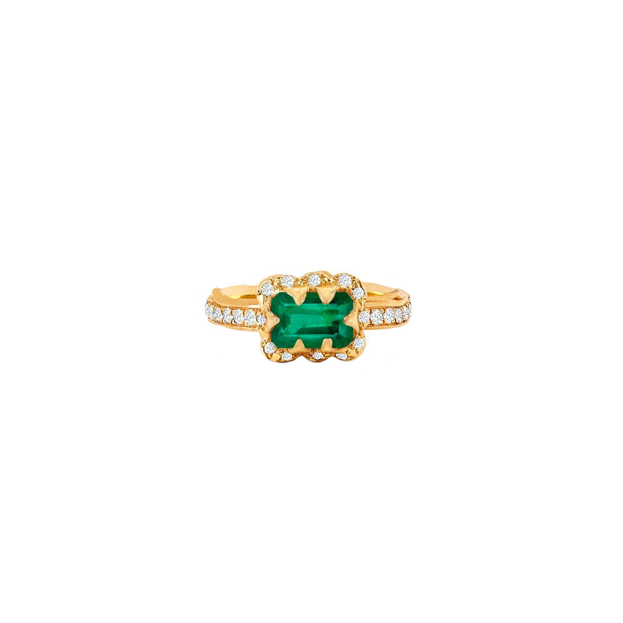 Micro Queen Emerald Ring